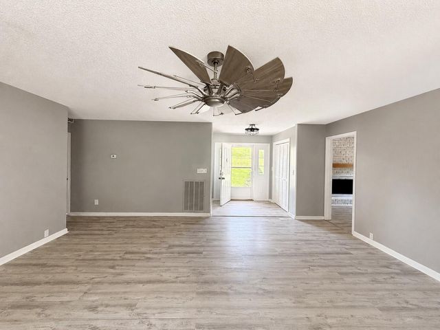 1329 Cloverdale Drive, Hixson, TN 37343