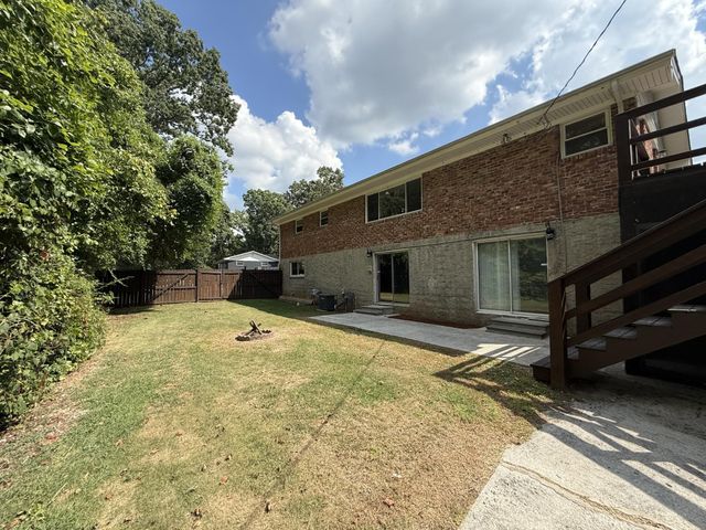 1329 Cloverdale Drive, Hixson, TN 37343