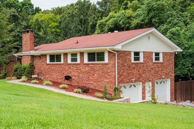 1329 Cloverdale Drive, Hixson, TN 37343
