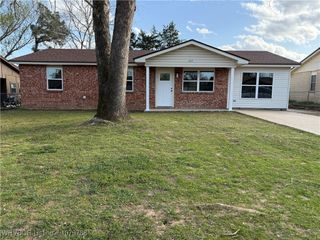 107 Farris Avenue, Pocola, OK 74902
