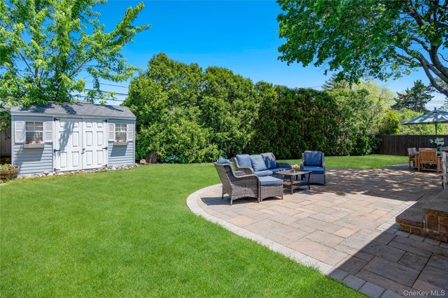 8 Melony Avenue, Plainview, NY 11803