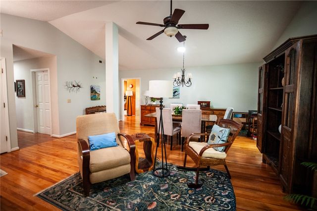 1303 S Arrowhead Drive, Westminster, SC 29693