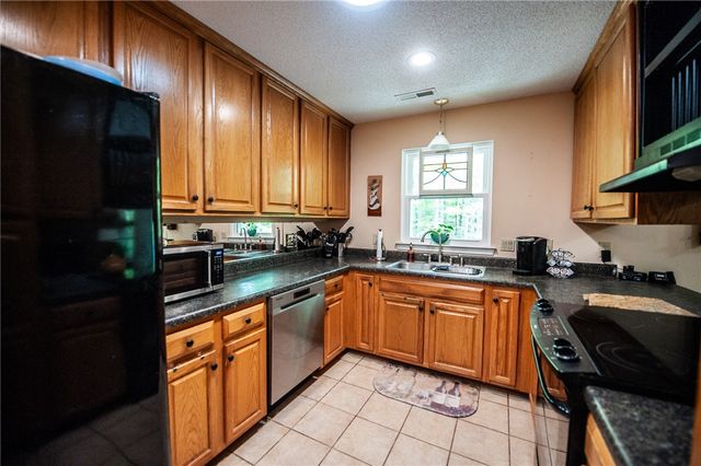 1303 S Arrowhead Drive, Westminster, SC 29693