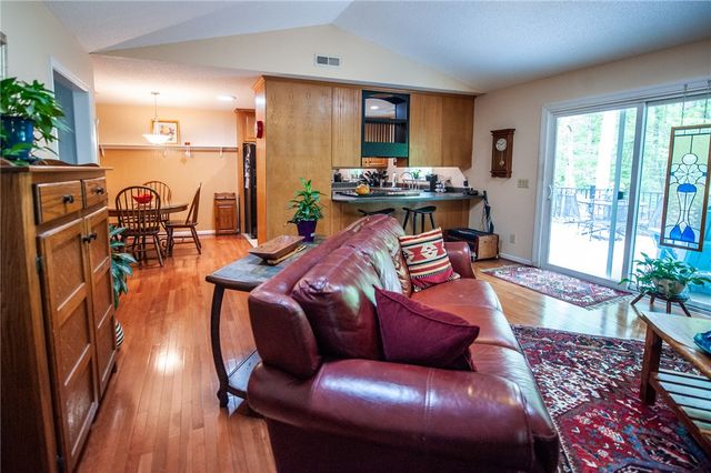 1303 S Arrowhead Drive, Westminster, SC 29693