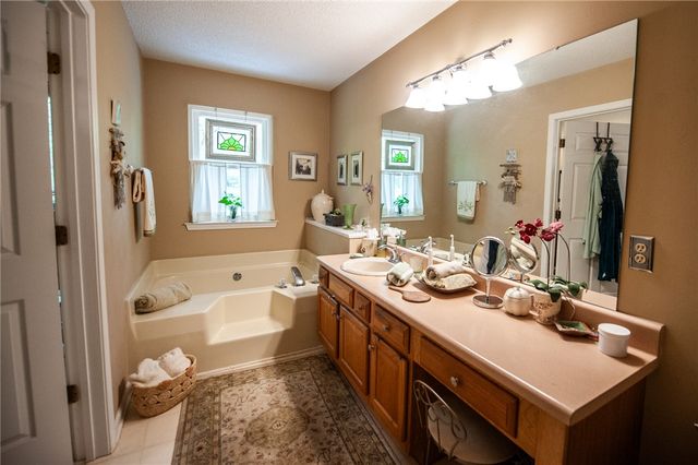 1303 S Arrowhead Drive, Westminster, SC 29693