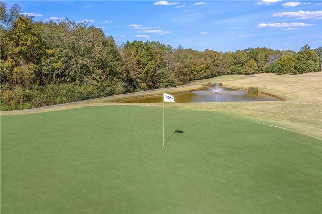 1303 S Arrowhead Drive, Westminster, SC 29693