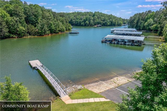1303 S Arrowhead Drive, Westminster, SC 29693