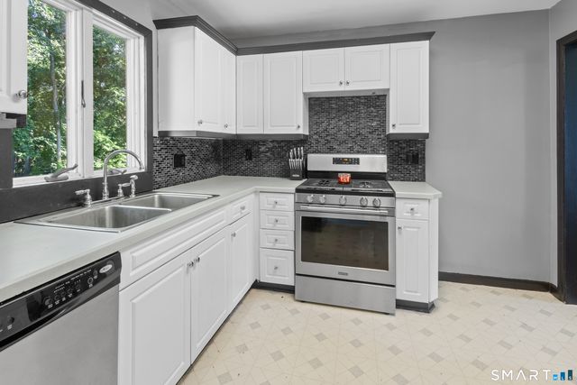 23 Dogwood Drive, Shelton, CT 06484