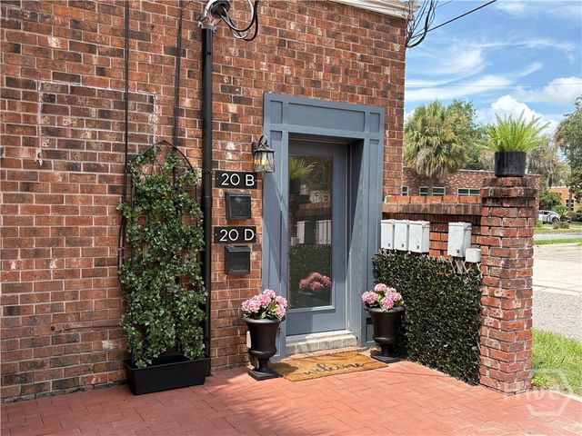 20 W Duffy Street D, Savannah, GA 31401