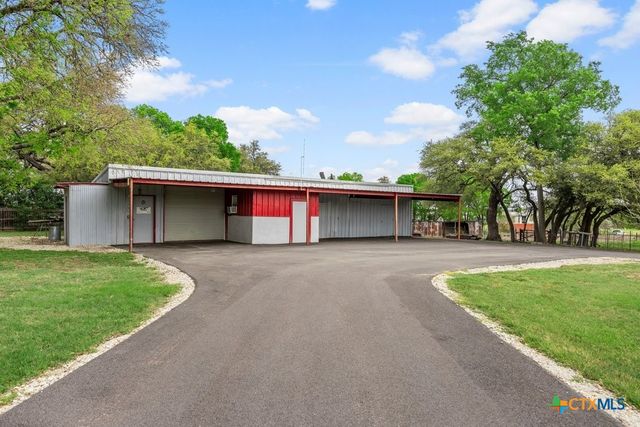 312 Gerald Drive, Blanco, TX 78606