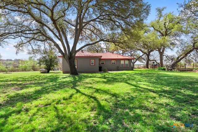 312 Gerald Drive, Blanco, TX 78606