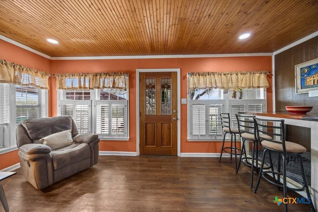 312 Gerald Drive, Blanco, TX 78606