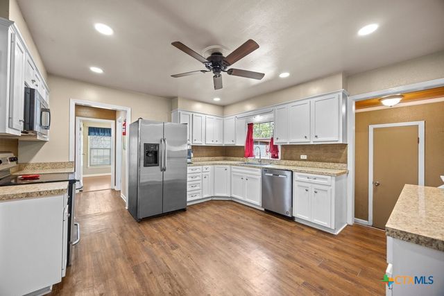 312 Gerald Drive, Blanco, TX 78606