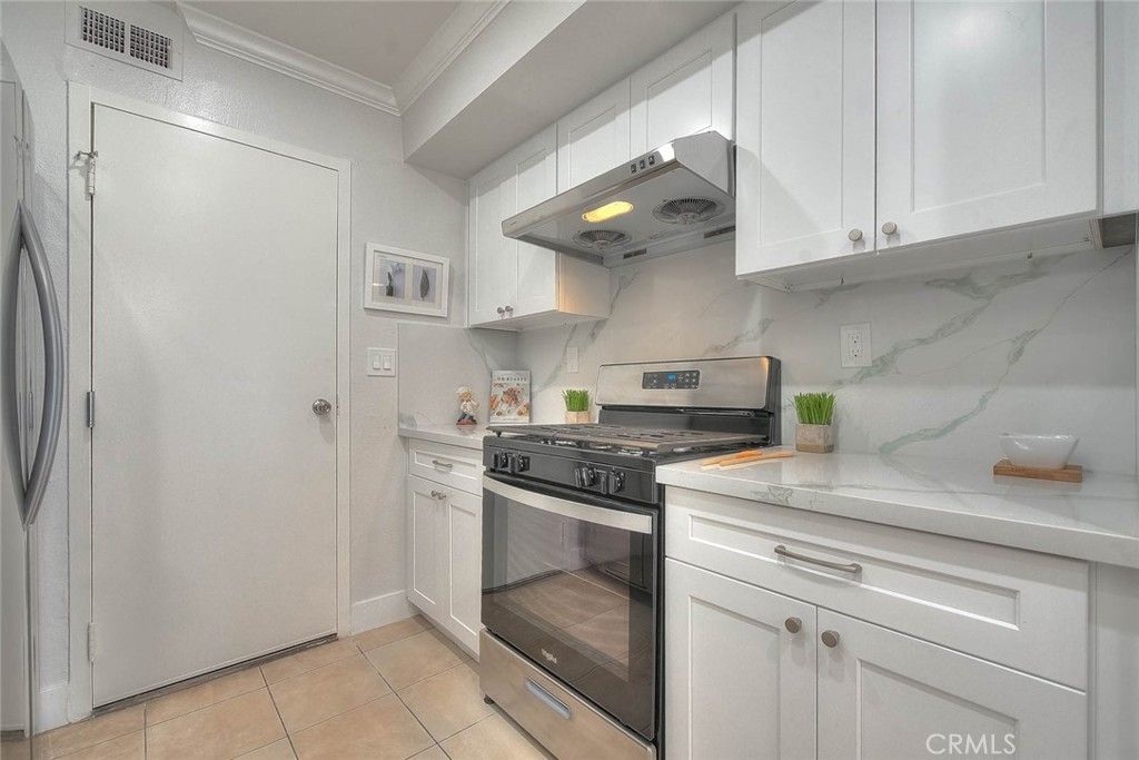 Image 18 of property listing at 209 S Chandler Avenue B, Monterey Park, CA 91754