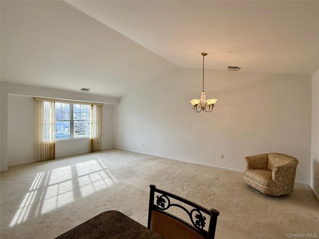 6 Morley Circle, Melville, NY 11747