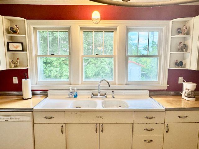 306 Sunset Drive, Williamstown, KY 41097