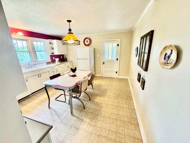 306 Sunset Drive, Williamstown, KY 41097