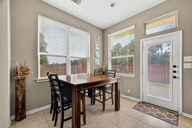 110 Cheswood Manor Drive, The Woodlands, TX 77382