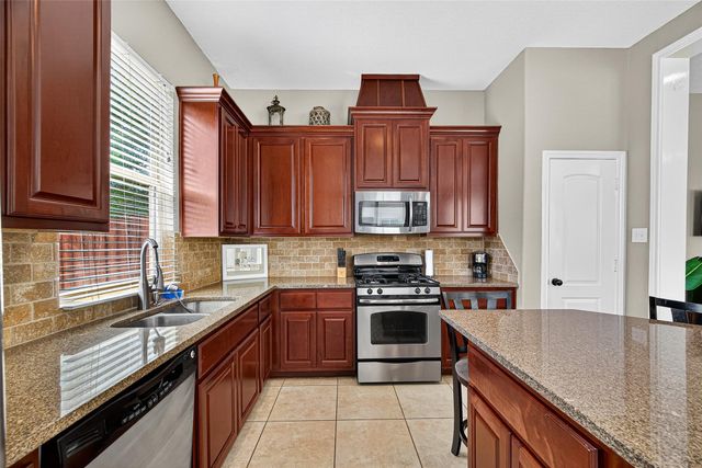 110 Cheswood Manor Drive, The Woodlands, TX 77382