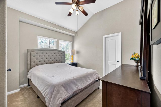 110 Cheswood Manor Drive, The Woodlands, TX 77382