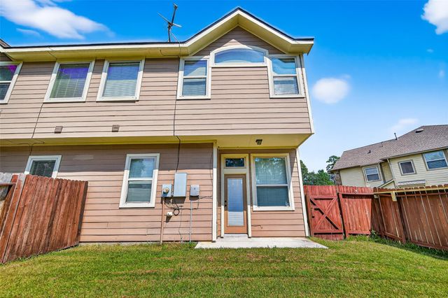 110 Cheswood Manor Drive, The Woodlands, TX 77382