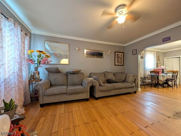 203 Lake St, Newark City, NJ 07104