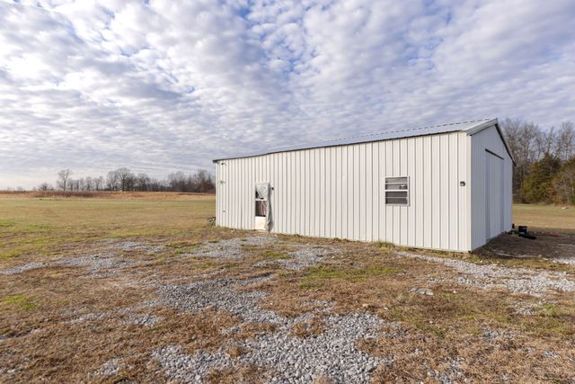 353 Helton Rd, Lewisburg, TN 37091