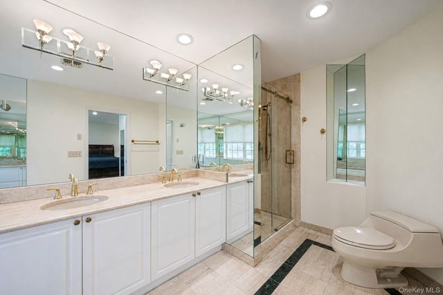 15 Hamlet Drive, Commack, NY 11725