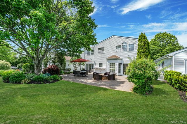 15 Hamlet Drive, Commack, NY 11725