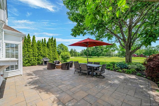 15 Hamlet Drive, Commack, NY 11725