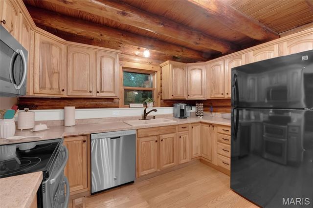 7 Wilderness Lane, Defiance, MO 63341
