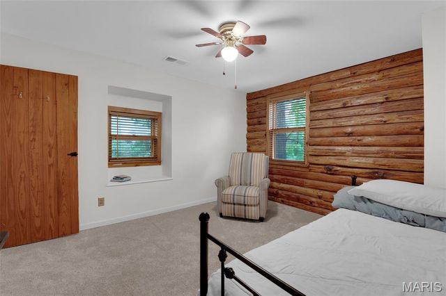 7 Wilderness Lane, Defiance, MO 63341