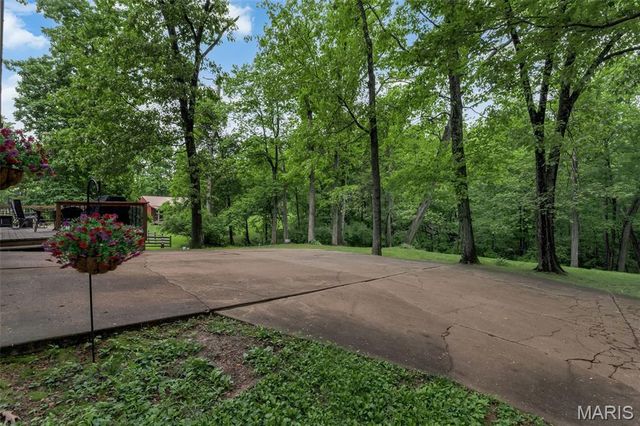 7 Wilderness Lane, Defiance, MO 63341