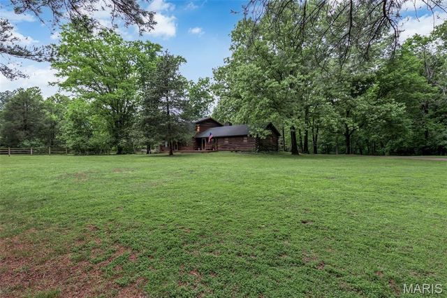 7 Wilderness Lane, Defiance, MO 63341