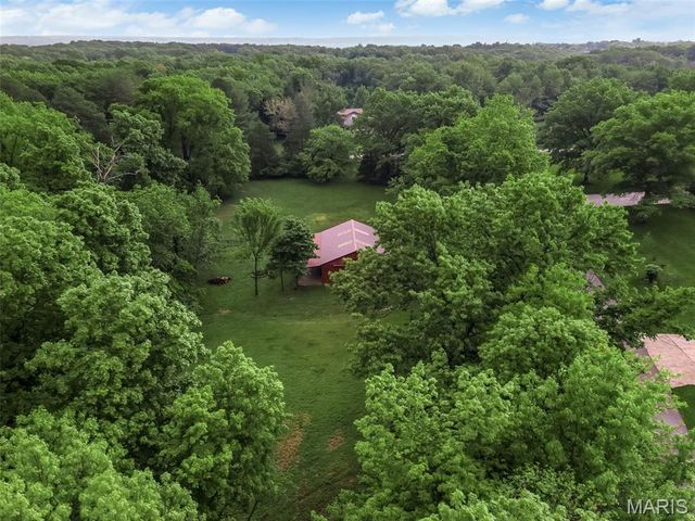 7 Wilderness Lane, Defiance, MO 63341