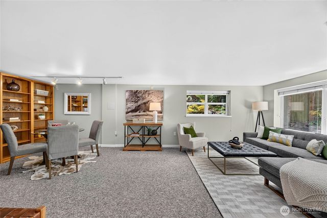 6046 50th Avenue SW, Seattle, WA 98136