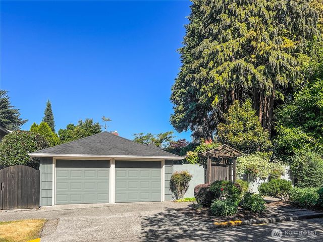 6046 50th Avenue SW, Seattle, WA 98136