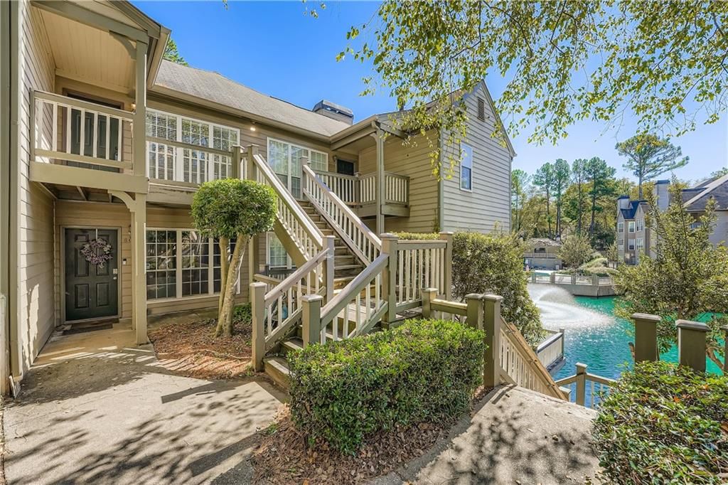 609 Mill Pond SE Drive, Smyrna, GA 30082