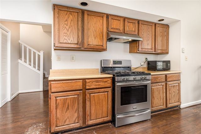 409 West Elm Street, East Rochester, NY 14445