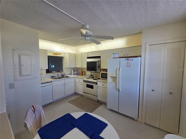 7700 SUN ISLAND DRIVE S 503, South Pasadena, FL 33707