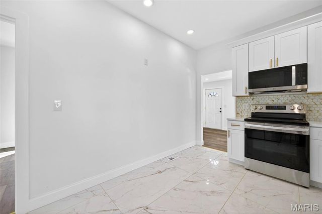 3906 Bates Street, St Louis, MO 63116