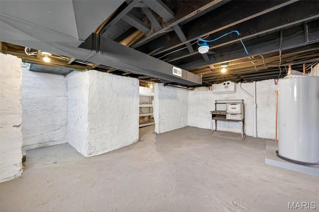 3906 Bates Street, St Louis, MO 63116