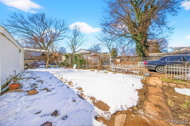 3906 Bates Street, St Louis, MO 63116