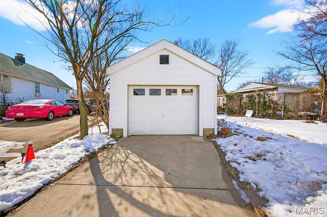 3906 Bates Street, St Louis, MO 63116