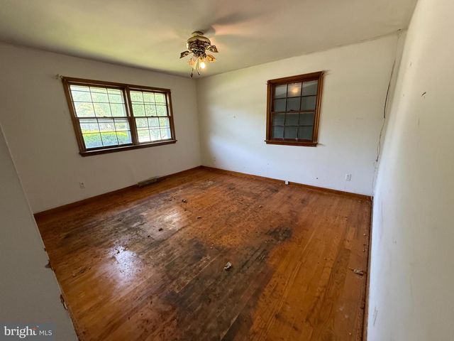 574 JULIANA DR, Vineland, NJ 08360