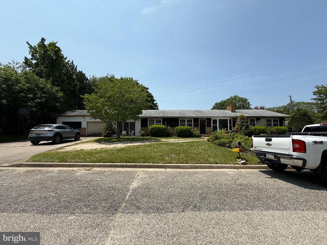 574 JULIANA DR, Vineland, NJ 08360