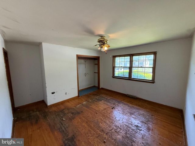 574 JULIANA DR, Vineland, NJ 08360