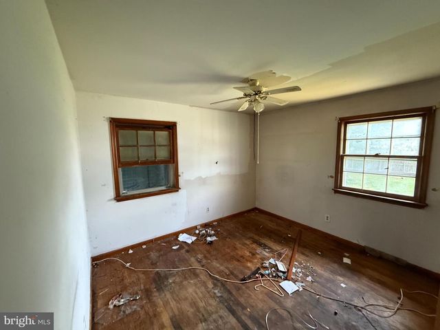 574 JULIANA DR, Vineland, NJ 08360