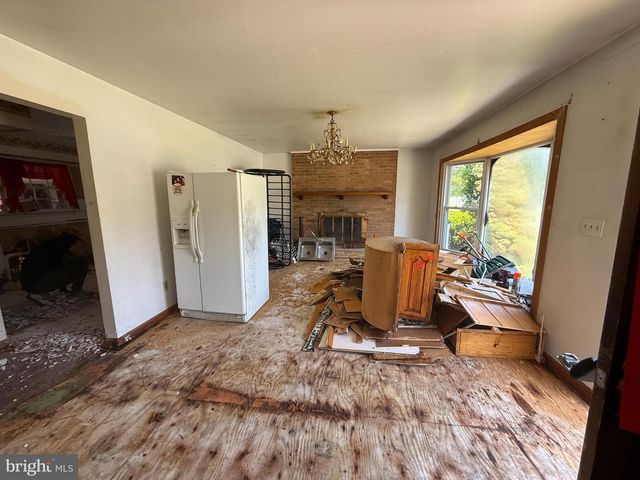 574 JULIANA DR, Vineland, NJ 08360