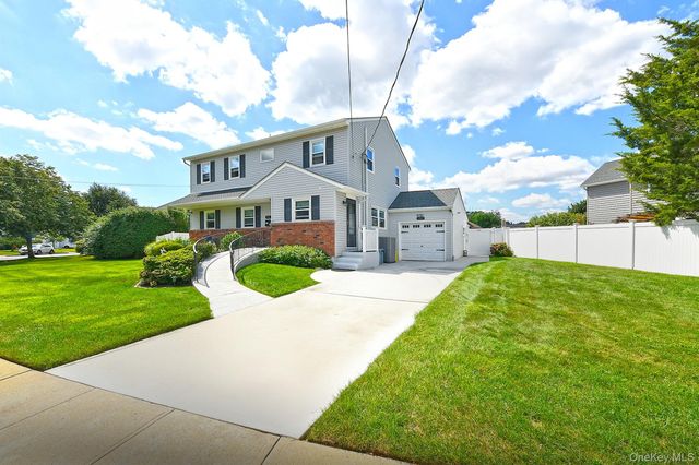 63 Michele Terrace, Massapequa Park, NY 11762